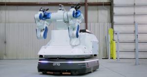OTTO 1500 self-driving vehicle with Yaskawa Motoman